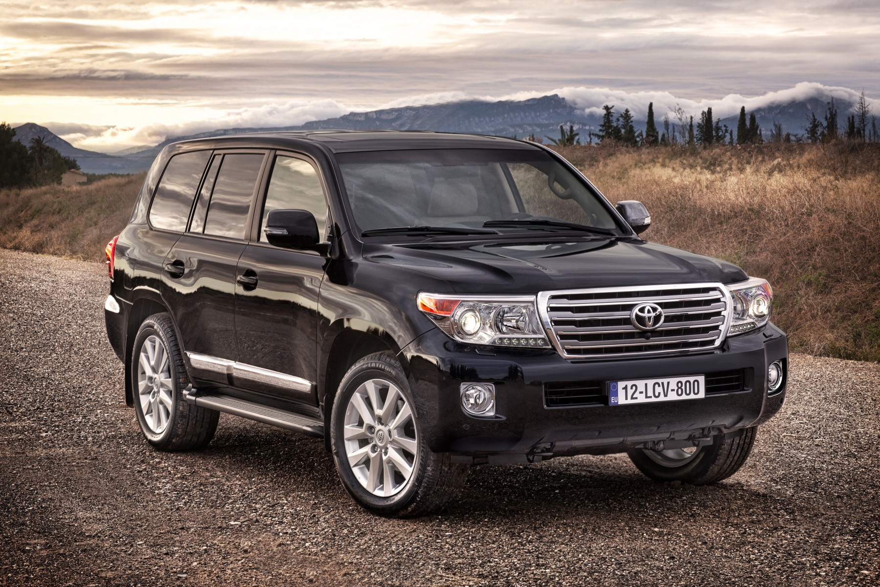 Toyota Land Cruiser V82